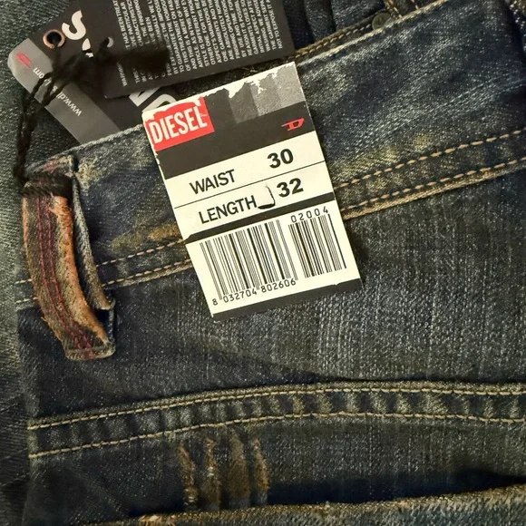 NEW AUTHENTIC DIESEL MENS SIZE 30x32 CLASSIC BUMICS DENIM STRAIGHT LEG JEANS